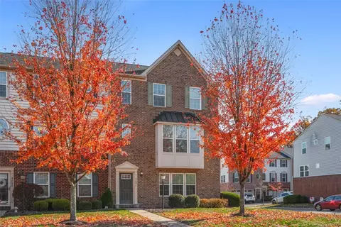 3001 Pointe Vw, Mars, PA 16046