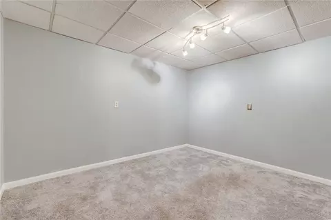3 Colonial Cir, Irwin, PA 15642 photo 42