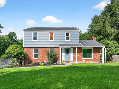 985 Overlook Dr, Washington, PA 15301