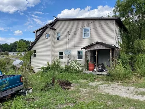 4761 St Rt 136, Greensburg, PA 15601