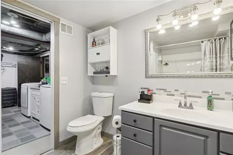 Bath - 628 Pine Run Rd, Apollo, PA 15613 photo 3 of 4