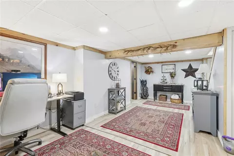 Entry Way - 628 Pine Run Rd, Apollo, PA 15613 photo 7 of 7