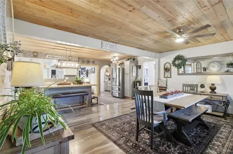 Dining - 628 Pine Run Rd, Apollo, PA 15613 photo 2 of 4