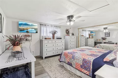 Bedroom - 628 Pine Run Rd, Apollo, PA 15613 photo 2 of 3