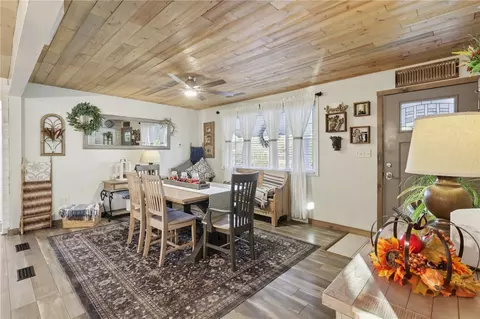 Dining - 628 Pine Run Rd, Apollo, PA 15613 photo 3 of 4