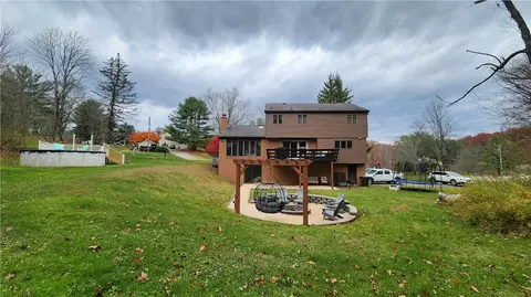 Exterior - 107 Spring Hollow Dr, Apollo, PA 15613 photo 7 of 11