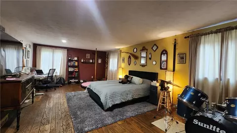 Bedroom - 107 Spring Hollow Dr, Apollo, PA 15613 photo 2 of 9