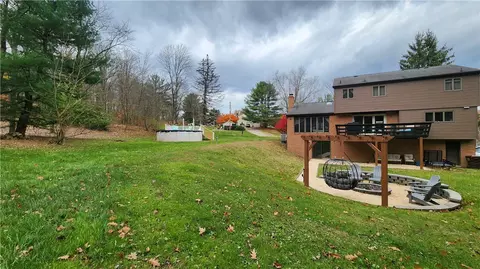 Exterior - 107 Spring Hollow Dr, Apollo, PA 15613 photo 6 of 11