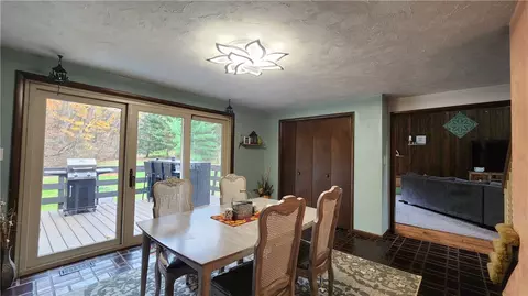 Dining - 107 Spring Hollow Dr, Apollo, PA 15613 photo 2 of 3