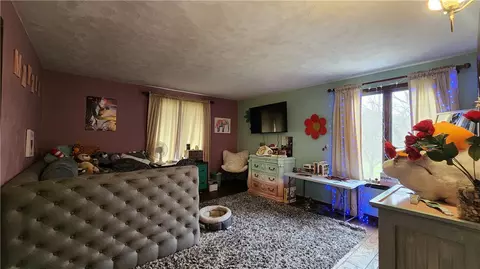 Bedroom - 107 Spring Hollow Dr, Apollo, PA 15613 photo 6 of 9