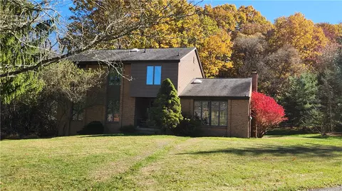 Exterior - 107 Spring Hollow Dr, Apollo, PA 15613 photo 2 of 11