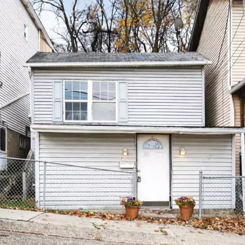 417 Alexander St, Mckees Rocks, PA 15136