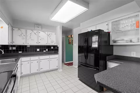 Kitchen - 13659 Wright Dr, North Huntingdon, PA 15642 photo 4 of 4