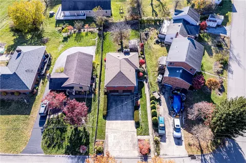 View/Area - 2002 Michael Ave, Irwin, PA 15642 photo 3 of 11