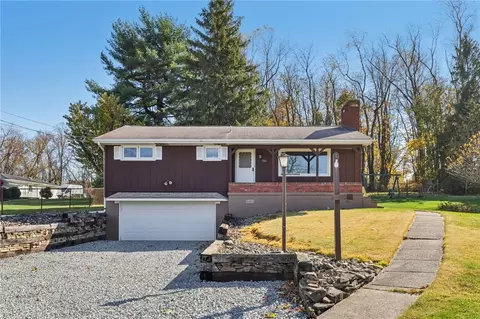 701 Northeast Dr, Irwin, PA 15642