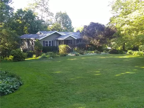 3900 Dunnett Ln, Murrysville, PA 15668