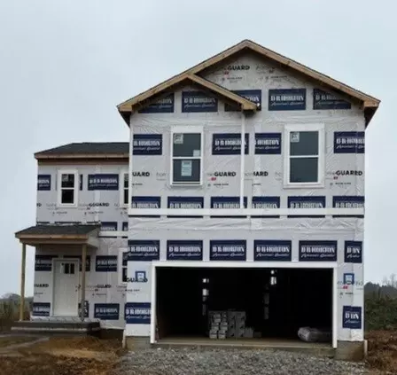 351 Leslie Farms Dr, Evans City, PA 16033