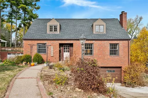 1311 Earlford Dr, Pittsburgh, PA 15227