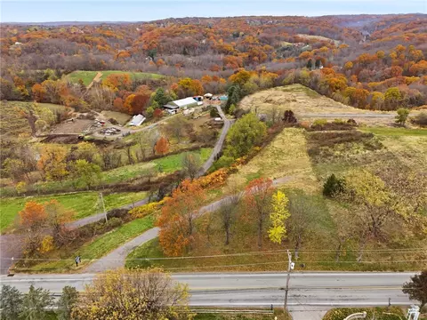 329 Dorseyville, Pittsburgh, PA 15215
