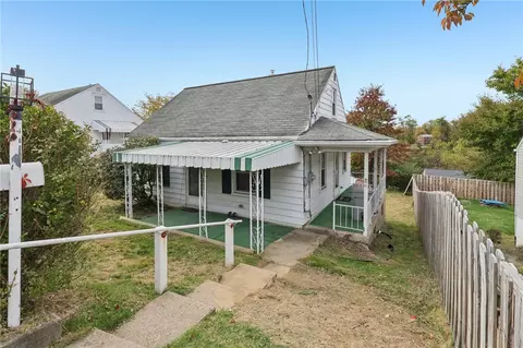 8 Butterfield Ave, Pittsburgh, PA 15223