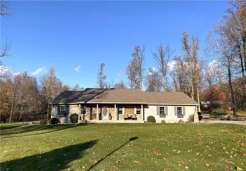 530 Bennington Pl, Hopwood, PA 15445
