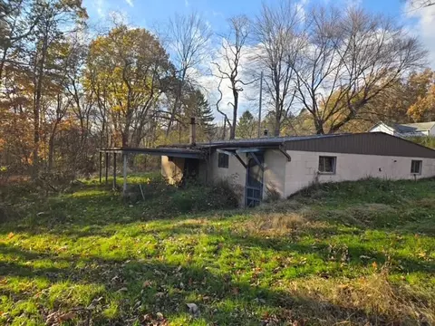 1015 Kiester Rd, Slippery Rock, PA 16057