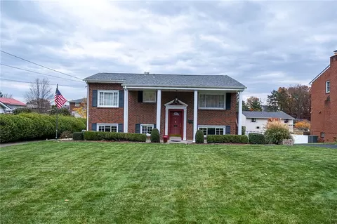 225 Clarendon Ave, New Kensington, PA 15068