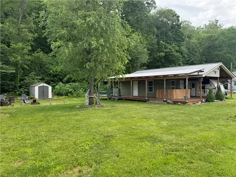 110 Rr Kiski Camp Dr, Leechburg, PA 15656