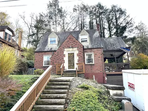 50 Lipp Ave, Pittsburgh, PA 15229