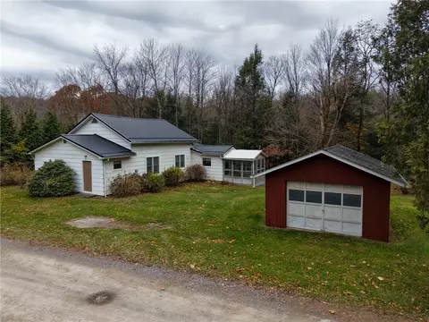 251 Town Rd, Dayton, PA 16222