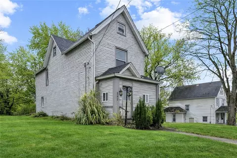 282 Orchard St, Sharon, PA 16146
