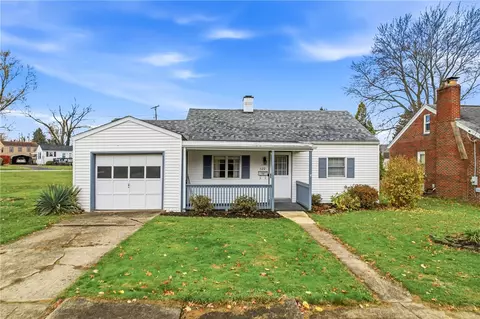 1122 Memorial Blvd, Sharon, PA 16146