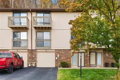 4021 Fairway Dr, Aliquippa, PA 15001