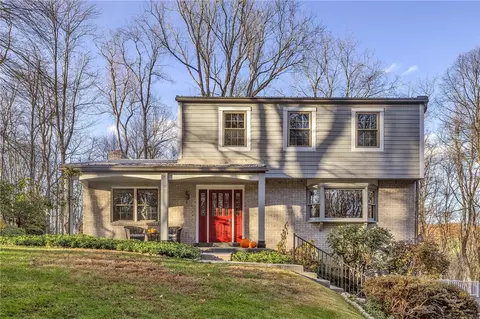 4099 Lee Manor Dr, Allison Park, PA 15101