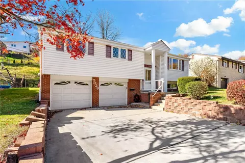 5028 Homeville Rd, West Mifflin, PA 15122