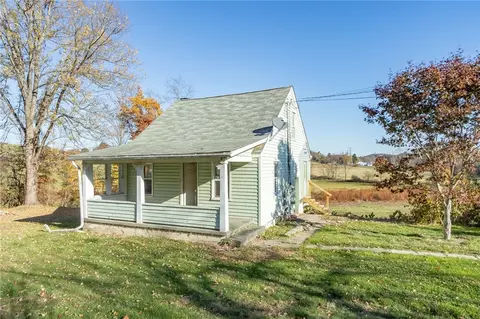 841 Schenley Rd, Leechburg, PA 15656