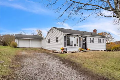 604 Jefferson St, Evans City, PA 16033