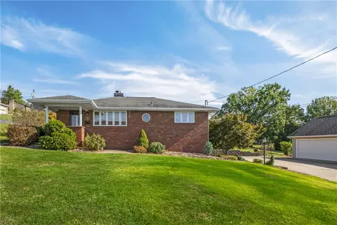 1116 Martin Dr, Canonsburg, PA 15317