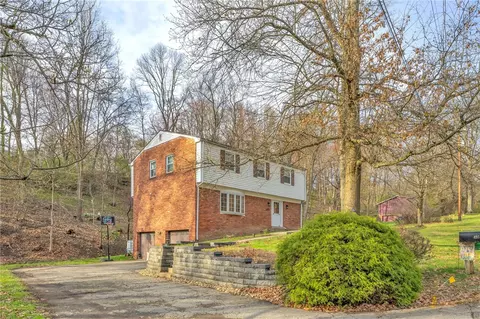 4974 Longview Ct, Murrysville, PA 15668