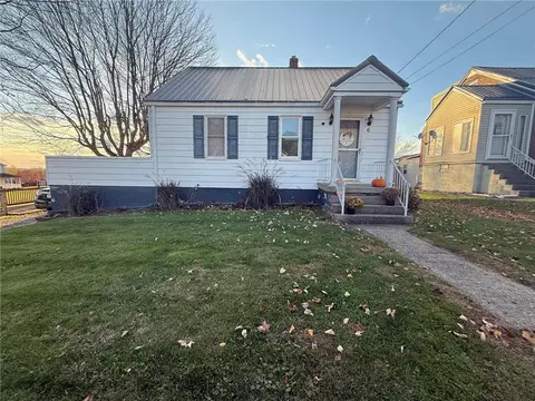 6 Lucille Ave, Uniontown, PA 15401