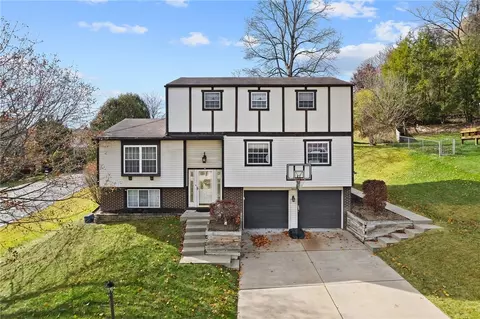 944 Broglie Dr, Pittsburgh, PA 15236
