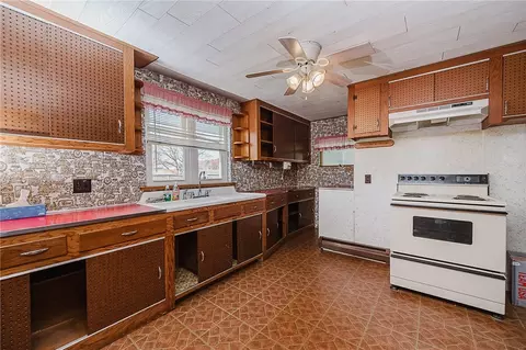 Kitchen - 151 Hemlock Rd, Commodore, PA 15729 photo 1 of 2