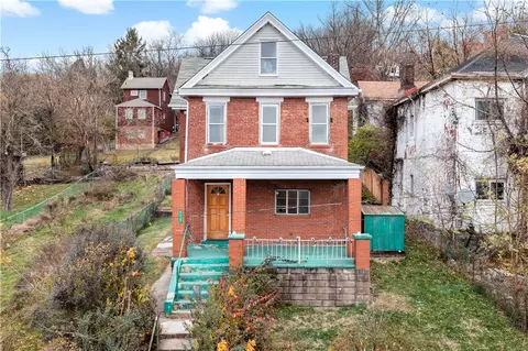 545 Stokes Ave, Braddock, PA 15104