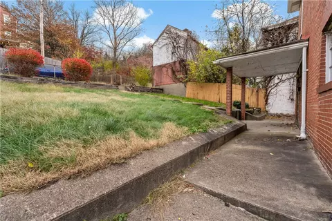 Exterior - 545 Stokes Ave, Braddock, PA 15104 photo 4 of 7