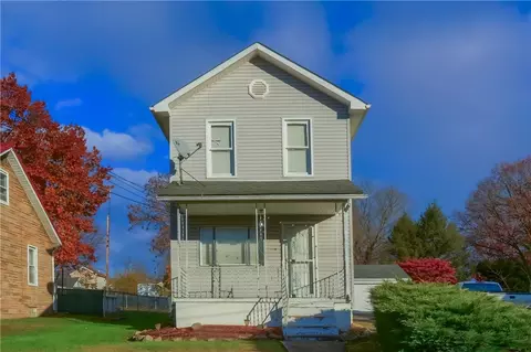 2007 Tony St, New Castle, PA 16101