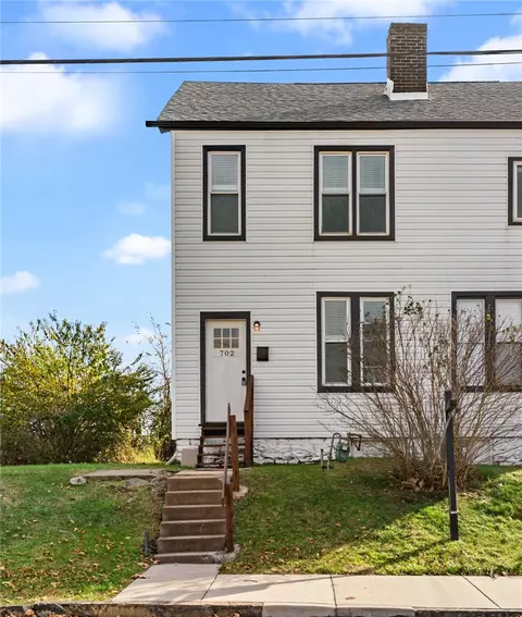702 E 19th Ave, Homestead, PA 15120