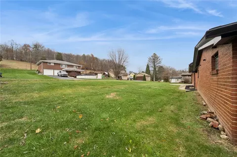 Exterior - 2632 River Rd, Vandergrift, PA 15690 photo 5 of 5