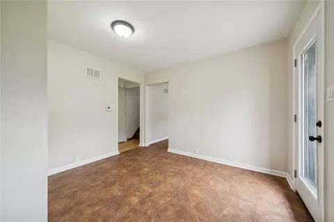 Entry Way - 2632 River Rd, Vandergrift, PA 15690 photo 1 of 3