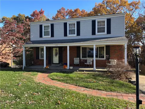 129 Wyngate Rd, Moon Twp, PA 15108