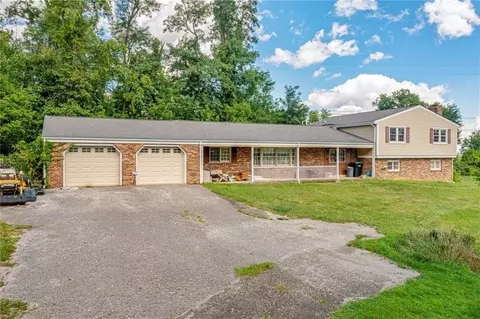 140 Maple Ln, Mcmurray, PA 15317